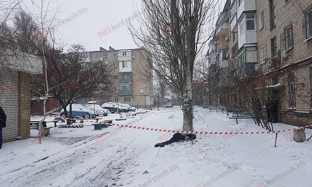 ЧП в Бердянске: Преступник подорвал гранатой себя и правоохранителей (ФОТО)