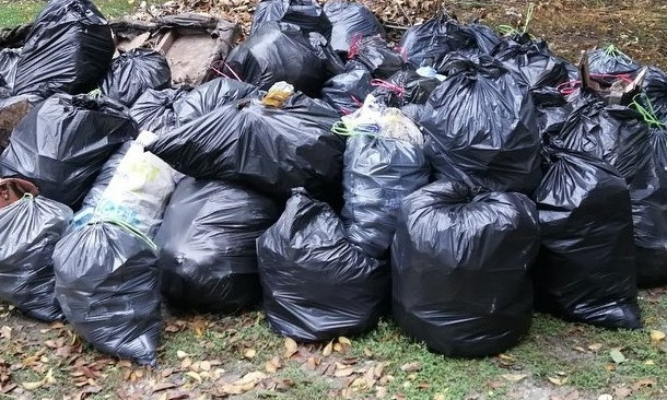 Районная администрация Запорожья не выполнила обещание вывести мусор после субботника