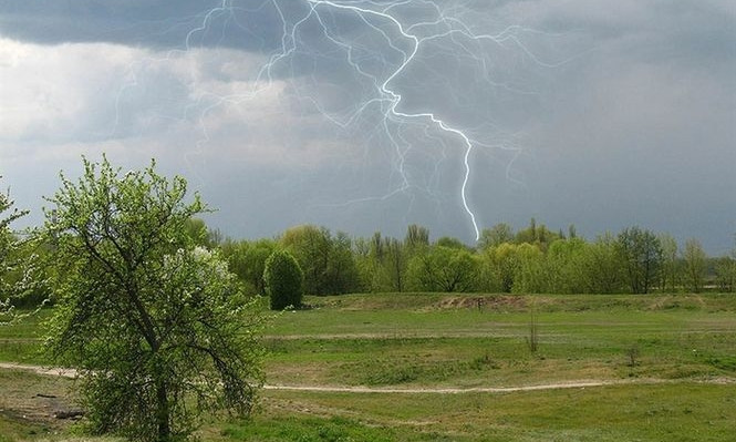 Внимание: Запорожцев предупреждают о резком ухудшении погоды