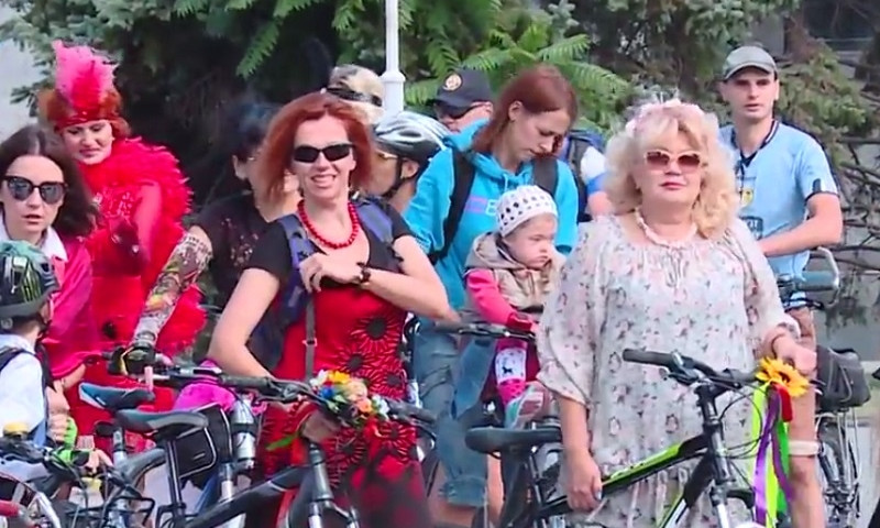 Появилось видео велопарада в Запорожье