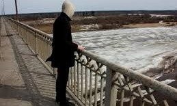 Трагедия в Запорожье: Молодой парень упал с моста и разбился