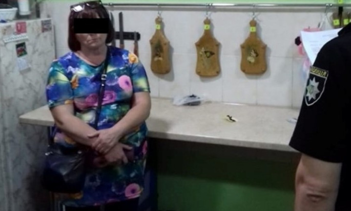 В Запорожье женщина пыталась передать зэку наркотики (ФОТО)