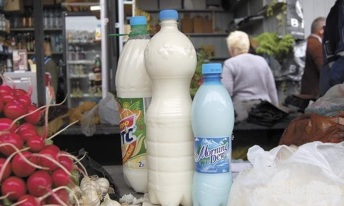 Запорожцам продают молоко, которое нельзя пить (ФОТО)