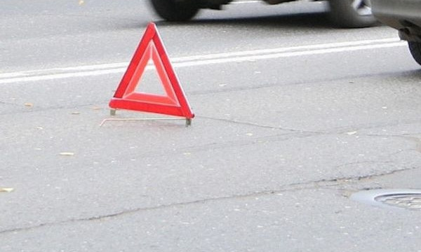 В Запорожье под колесами автомобиля погиб мужчина