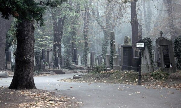 Почему запорожцев не пускают на кладбища
