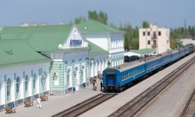 Поезд «Запорожье-Бердянск» отменяют