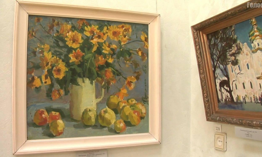 В Запорожском областном художественной музее открылась вторая по счету выставка, посвященная циклу праздников «Яблочный спас»