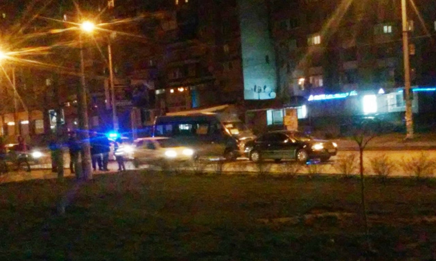Пару часов назад в Запорожье произошло ДТП с маршруткой