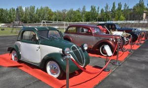 Смотрите: Запорожцы увидели десятки старых и любимых авто