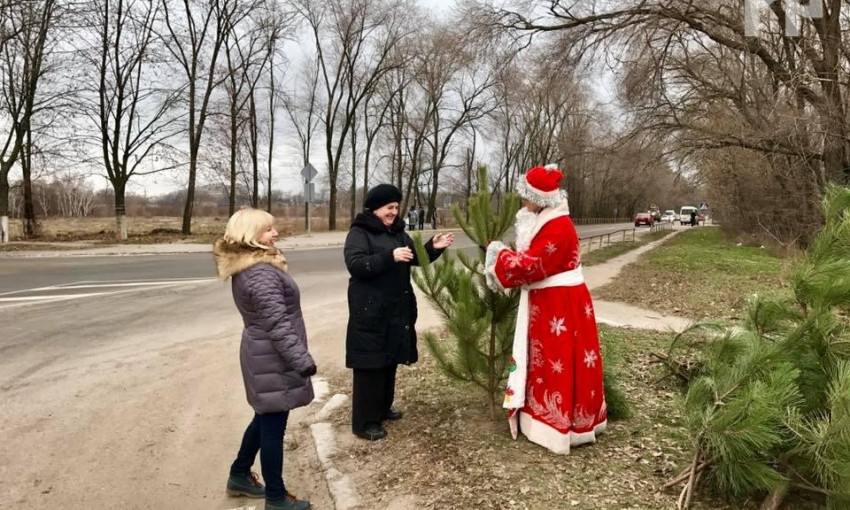 Запорожские Деды Морозы бывают разные