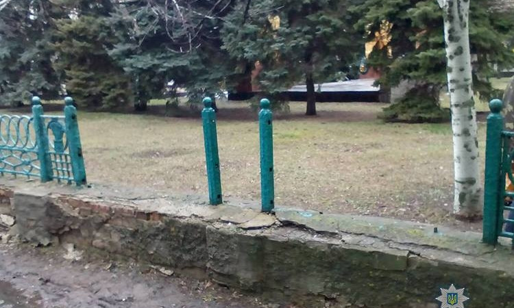 В Запорожской области осквернили памятник (ФОТО)