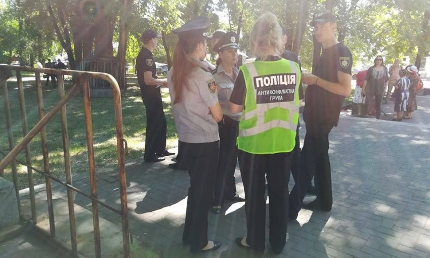 Фотофакт: В Запорожье работает антиконфликтная полиция