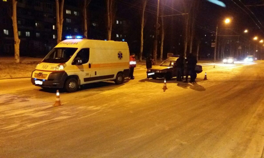 В Запорожье лихачил пьяный водитель, в результате он врезался в "скорую". ФОТО