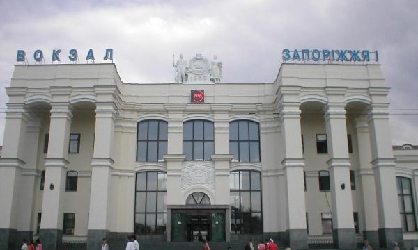 Утро на вокзале "Запорожье-1" началось с коллапса