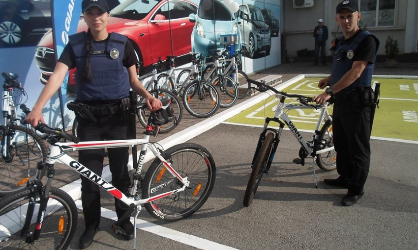 Запорожские патрульные пересядут на велосипеды