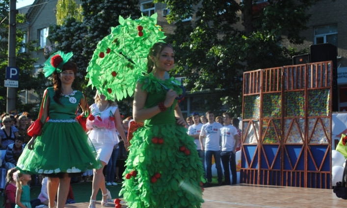 В Мелитополе выбрали победительницу черешневого фестиваля