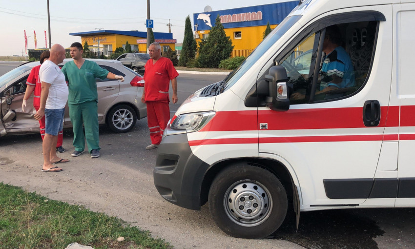 В Запорожской области не разминулись "Lexus" и "ЗАЗ", пострадали три человека (ВИДЕО)