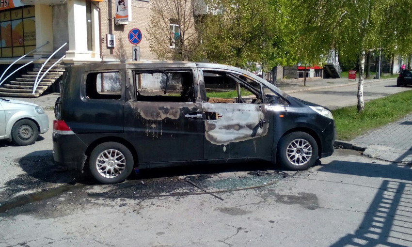 Фото: в центре Запорожья серьезно пострадало авто