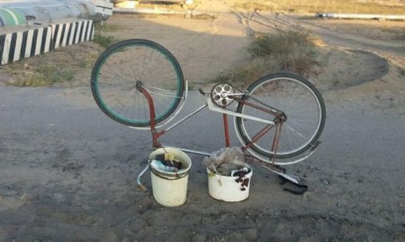 Фотофакт: Под колеса попал пожилой велосипедист