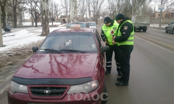 В Запорожье "под удар" попали таксисты